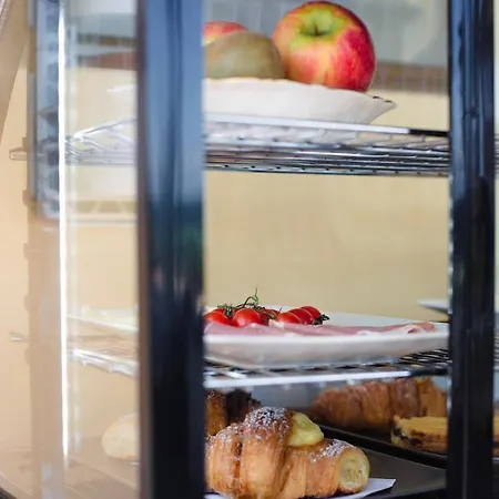 La Finestra Sul Colle Bed & Breakfast *