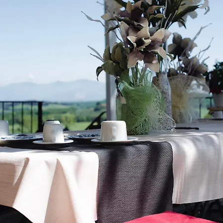 La Finestra Sul Colle Couette-café 3*