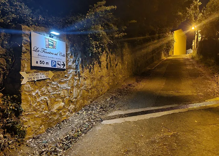 La Finestra Sul Colle Bed & Breakfast Parrana San Martino